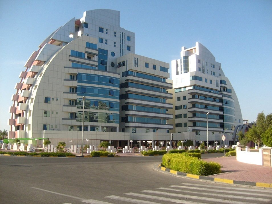 Sara Residential Complex — 2-Way Structural Glazing